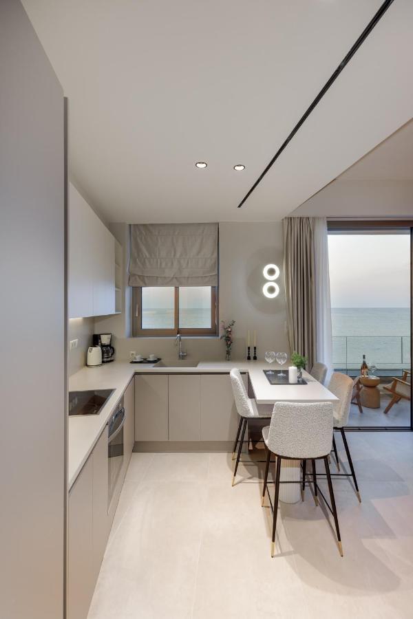 Kales Sea View Suites เอียราเปตรา ภายนอก รูปภาพ
